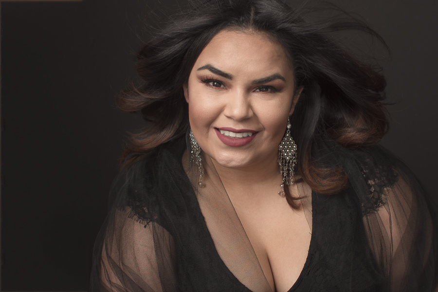 curvy young women glam headshot